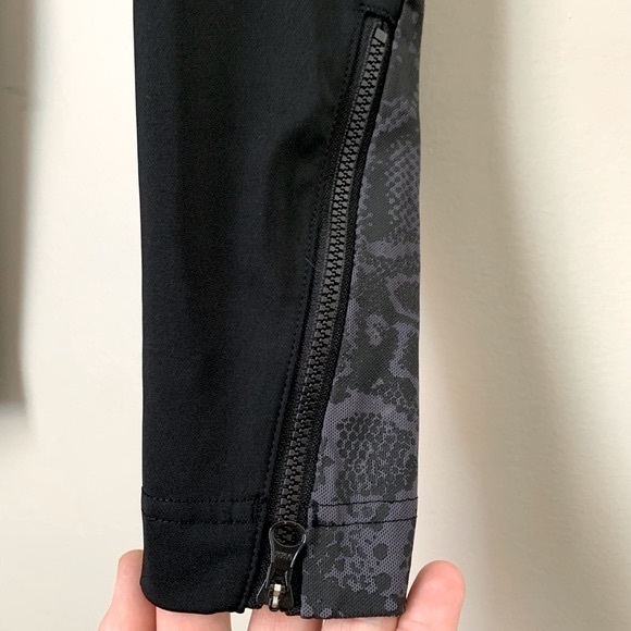 Adidas by Stella McCartney size XS Run Leo Tight - Picture 9 of 14